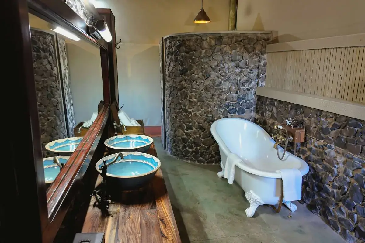 Bathroom at Camp Kuzuma, Chobe Region