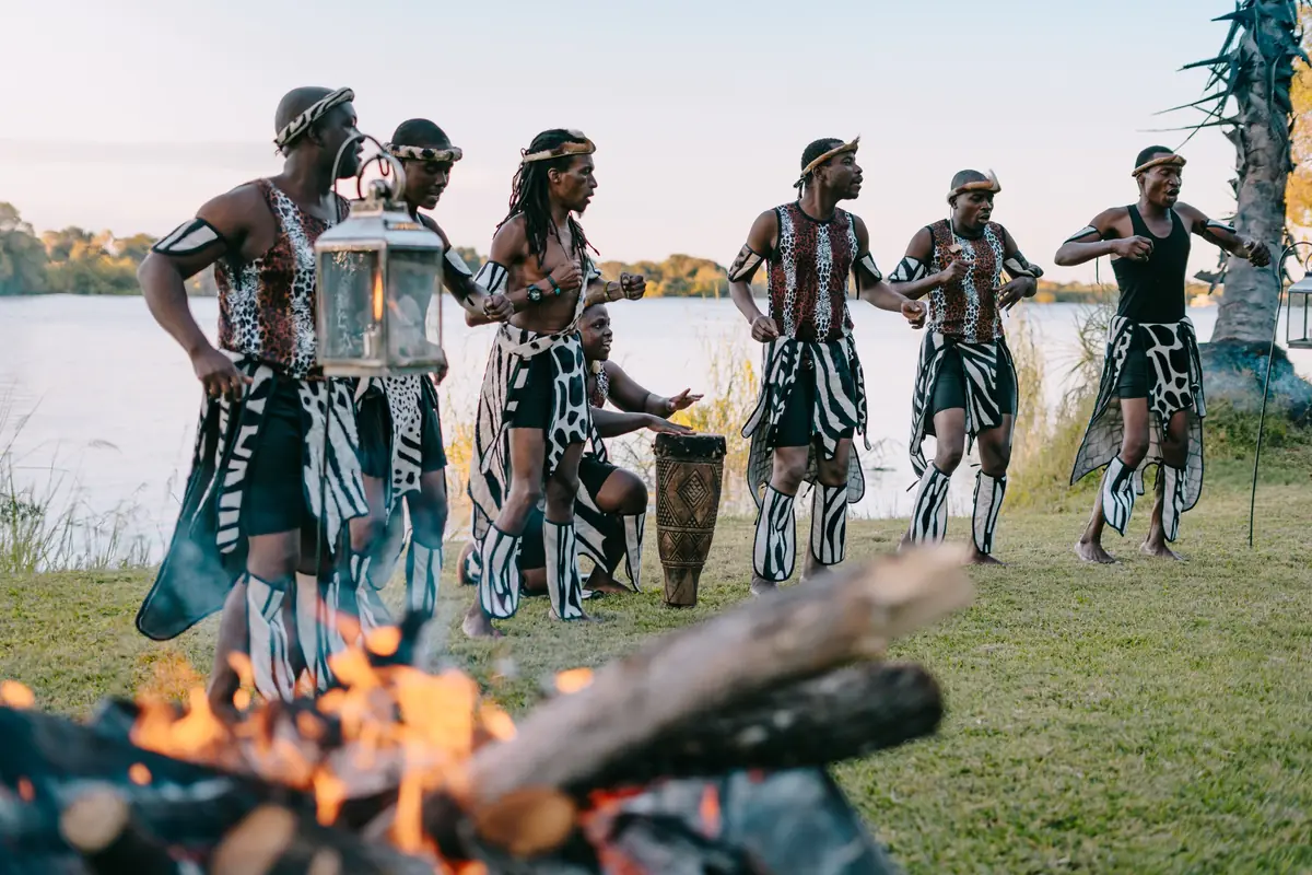 Traditional dancers at the Riverside Dining Experience, The Palm River Hotel