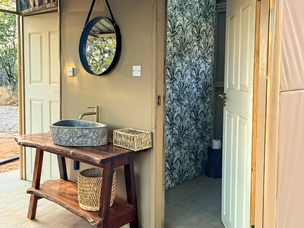 Bathroom at Sia Safari Lodge, Victoria Falls